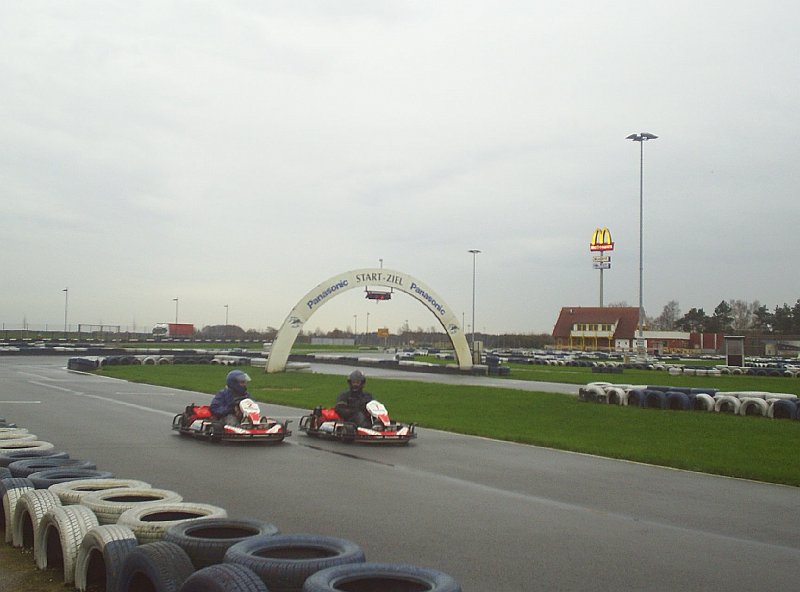 RS Kartbahn mit Thomas 2007 (3).JPG